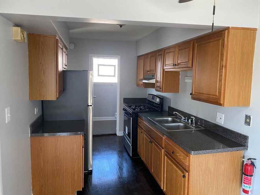 8706 S Troy Ave #2D - Photo 2 of 10