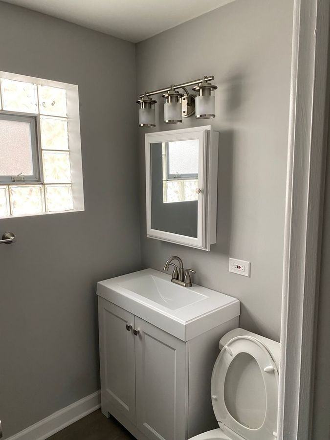 8706 S Troy Ave #2D - Photo 4 of 10