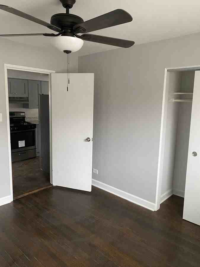 8706 S Troy Ave #2D - Photo 7 of 10