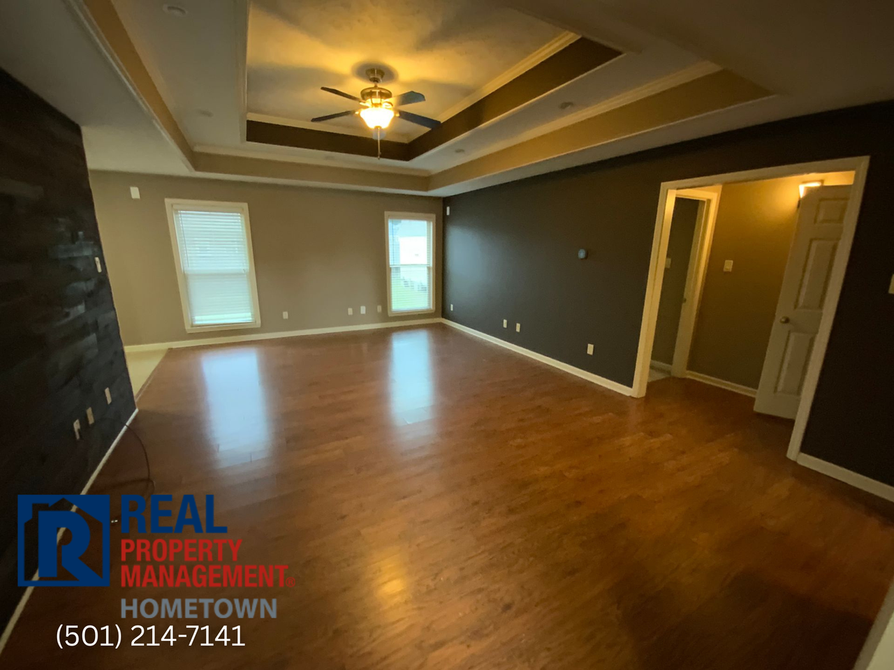 2809 Ewing Ln - Photo 2 of 26