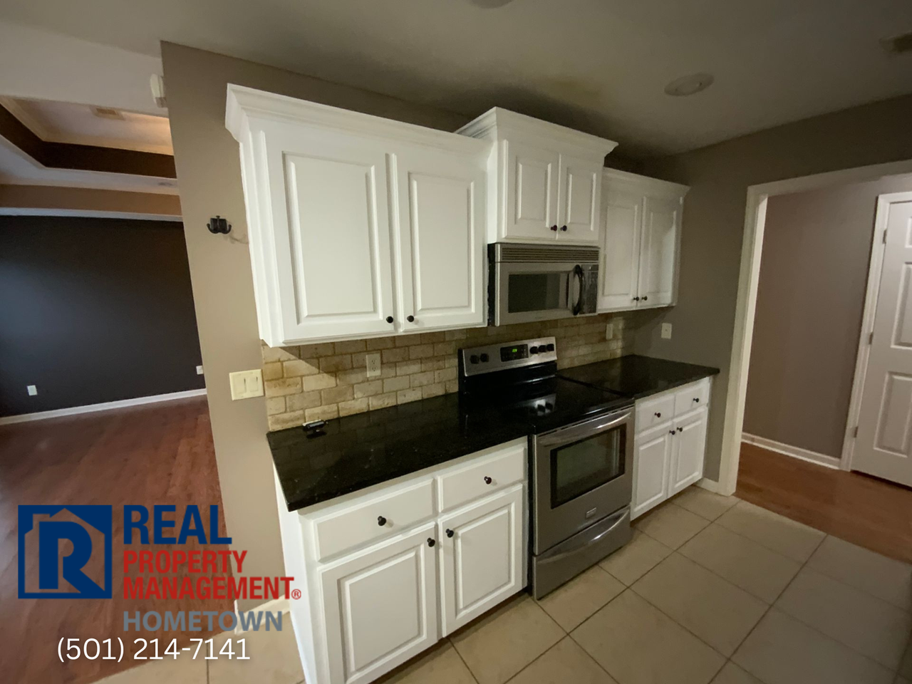 2809 Ewing Ln - Photo 4 of 26