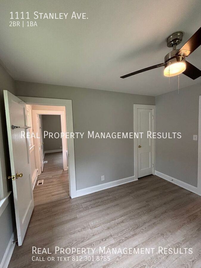 1111 Stanley Ave - Photo 7 of 13