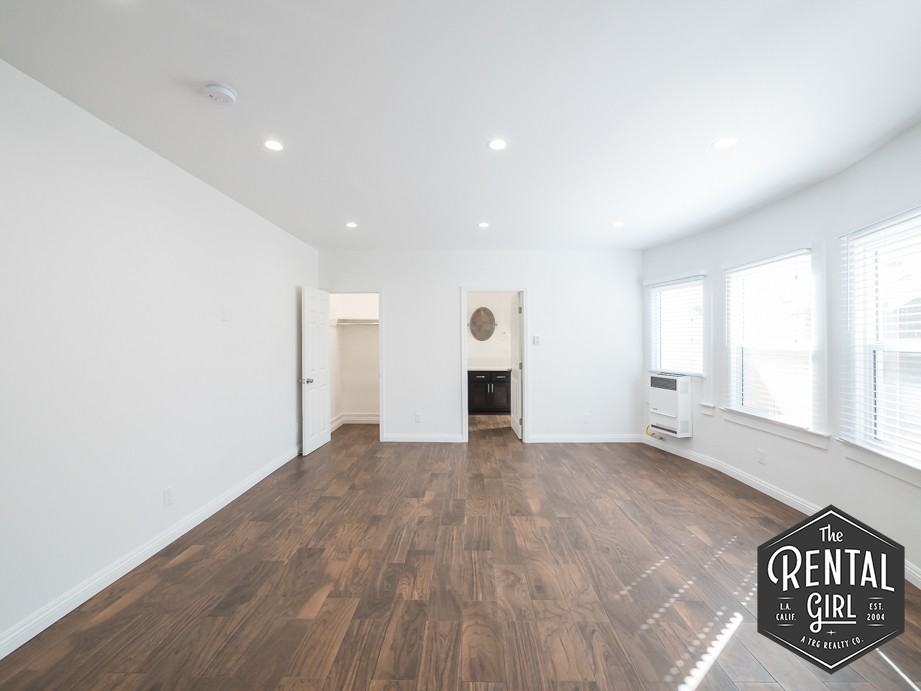 40 Rose Ave #6 - Photo 4 of 18