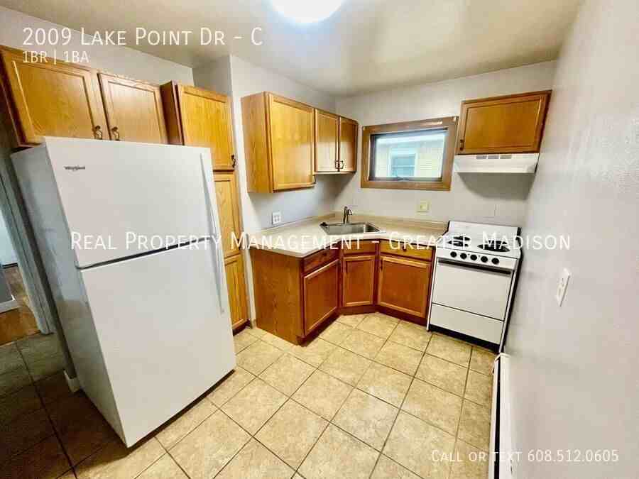 2009 Lake Point Dr #C - Photo 2 of 9