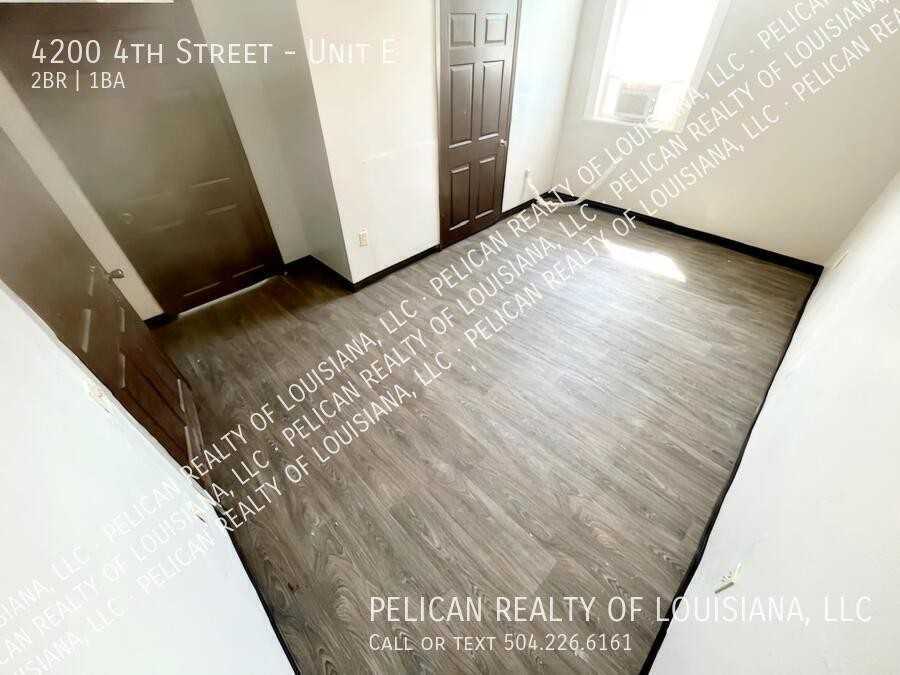 4200 4th St #E - Photo 5 of 8