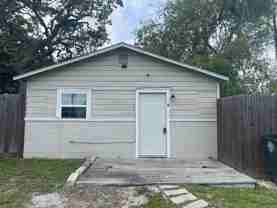 902 W. Lake Side Dr - Photo 1 of 1