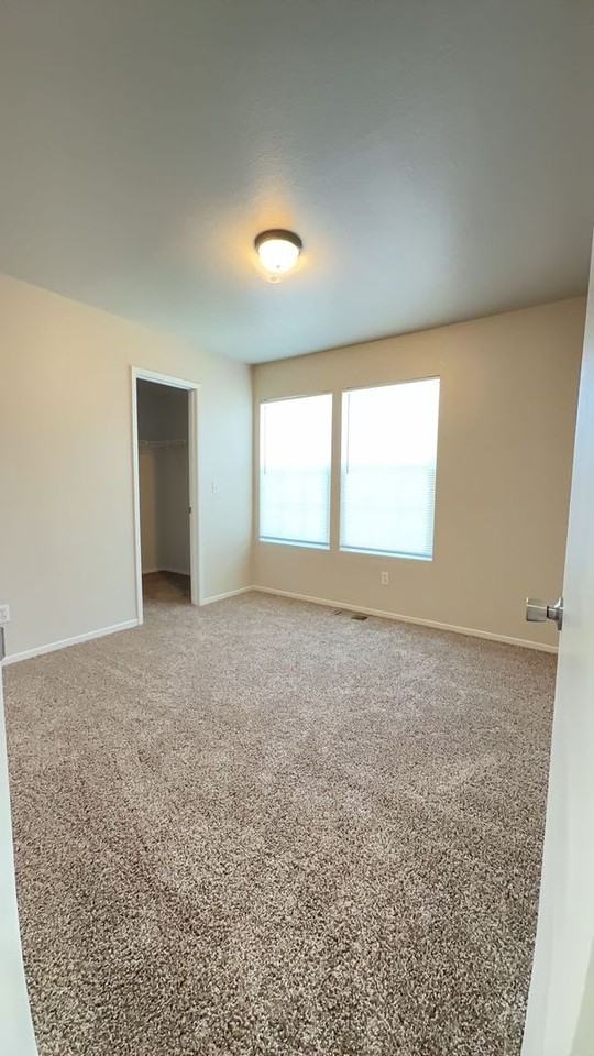 3703 Compass Pointe Ave - Photo 3 of 12