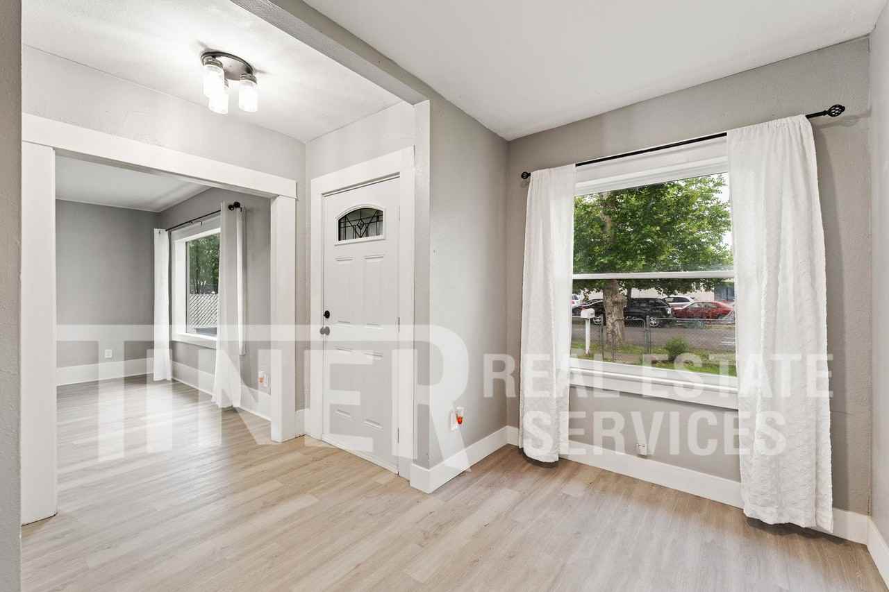348 B St #A - Photo 3 of 16