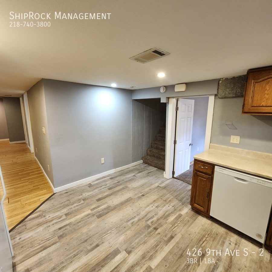 426 9th Ave S #2 - Photo 4 of 19