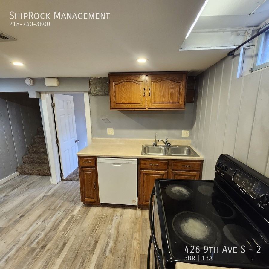 426 9th Ave S #2 - Photo 5 of 19
