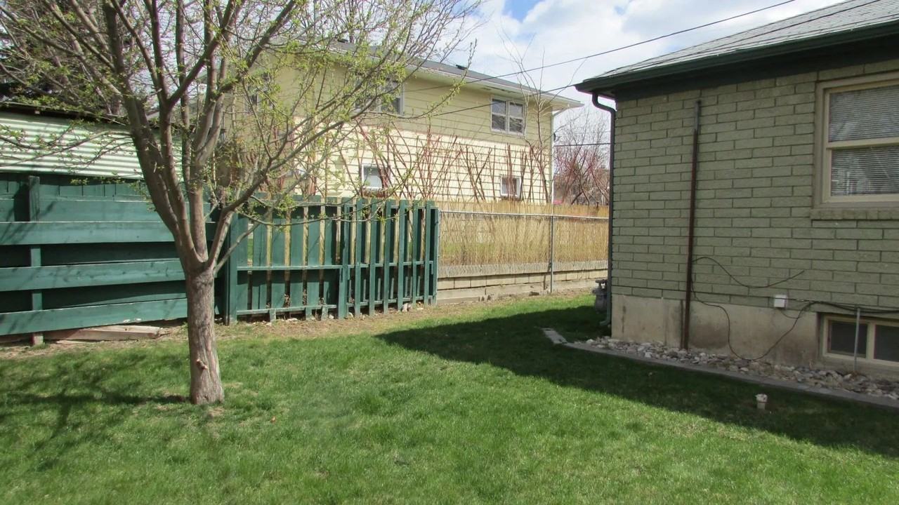 1456 E Elm St - Photo 3 of 29
