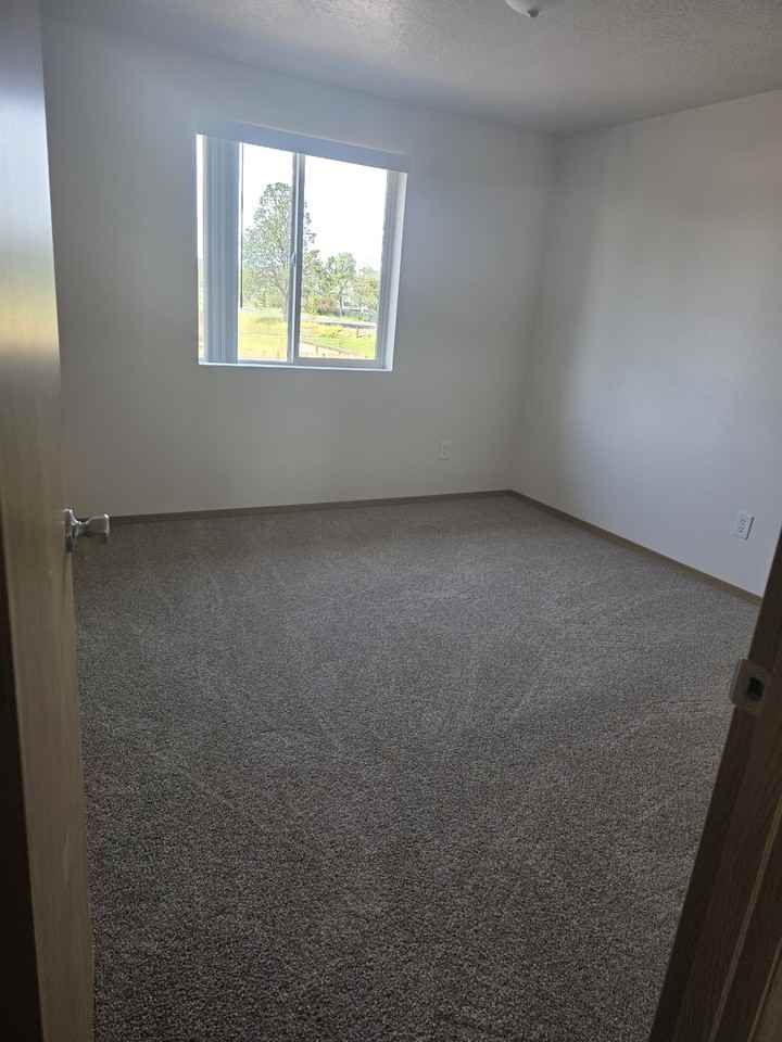 439 N 1st St #439 - Photo 6 of 27