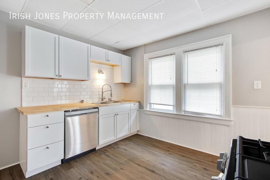 700 Hopkins St #2 - Photo 5 of 15