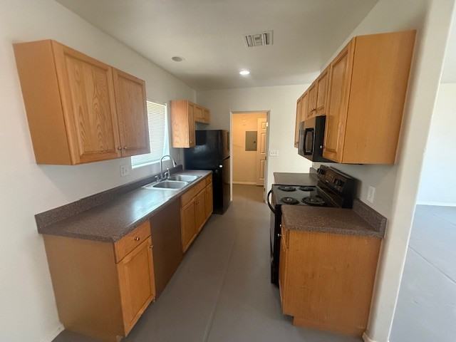 1021 E 24th St #1 - Photo 4 of 11