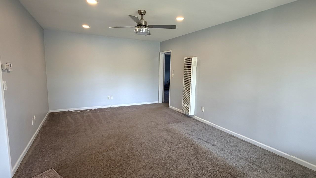 4827 Pacific Ave #1 - Photo 3 of 18
