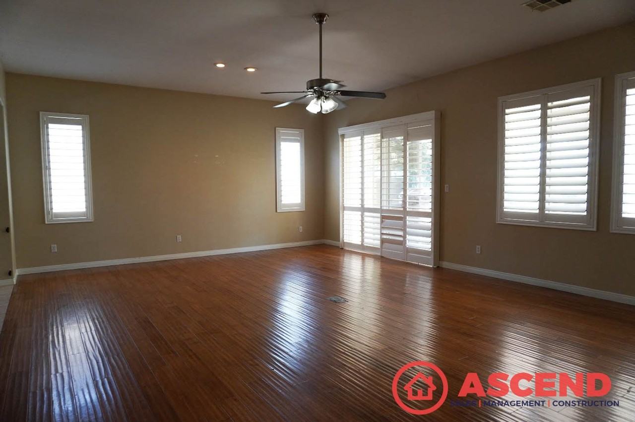 4808 Aviara Dr - Photo 6 of 19