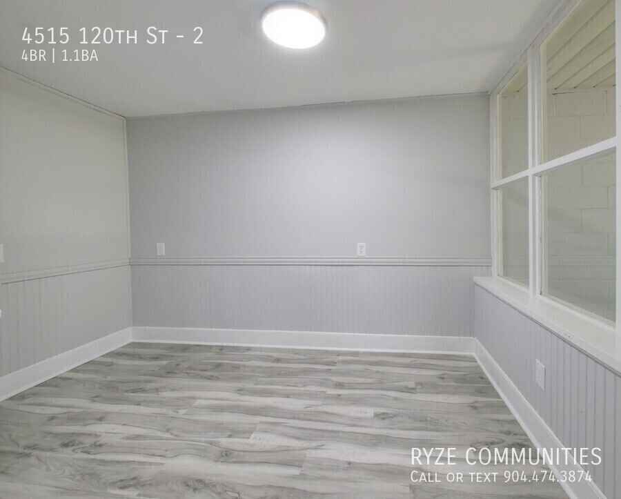 4515 120th St #2 - Photo 4 of 18