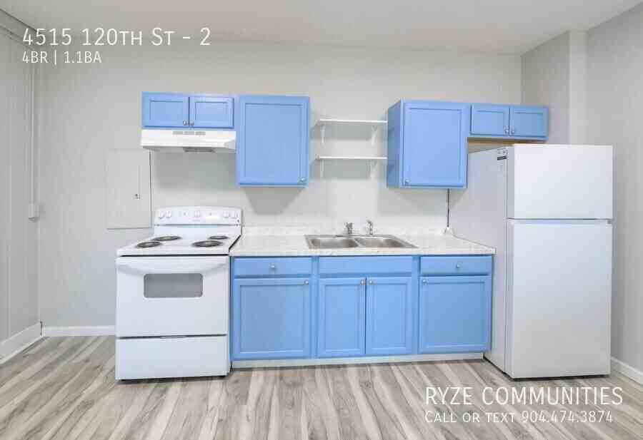 4515 120th St #2 - Photo 6 of 18