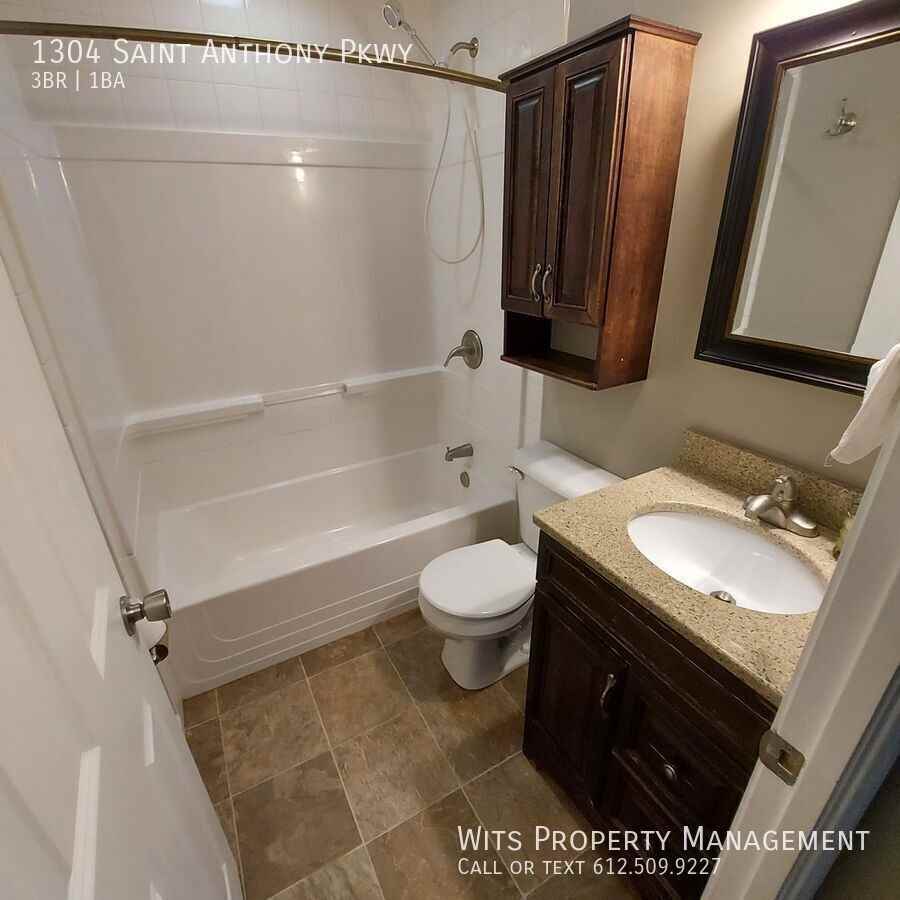 1304 Saint Anthony Pkwy - Photo 5 of 9