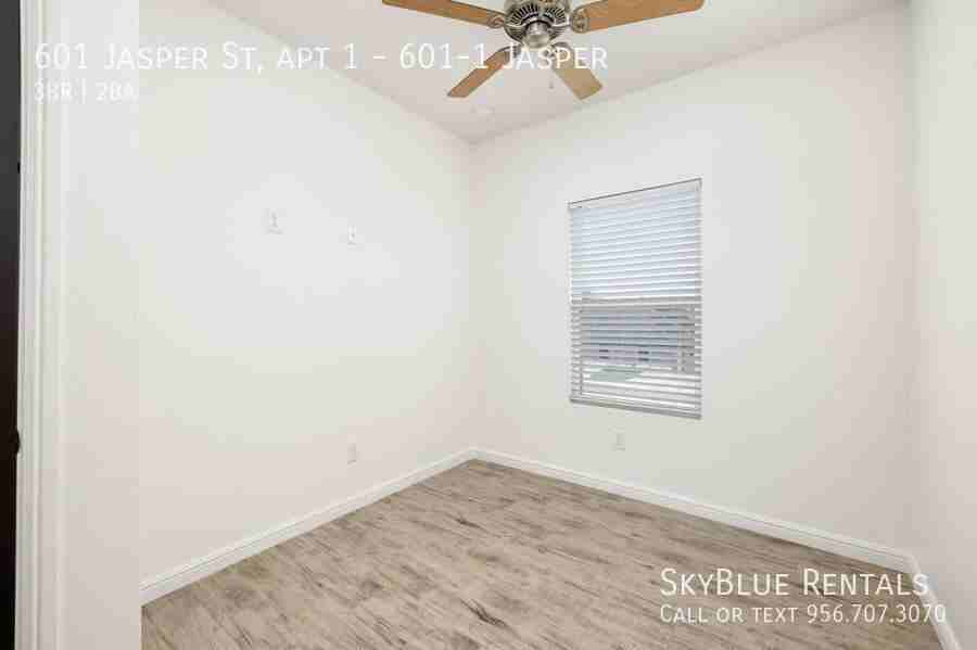 601 Jasper St - Photo 4 of 14