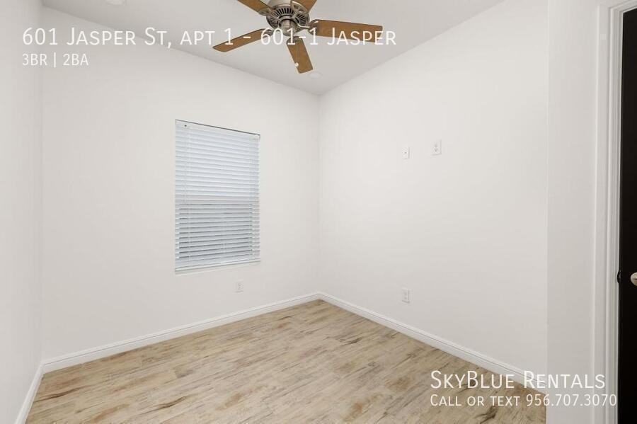 601 Jasper St - Photo 5 of 14