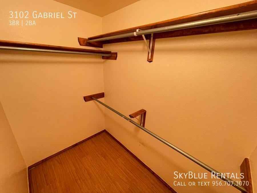 3102 Gabriel St - Photo 7 of 13