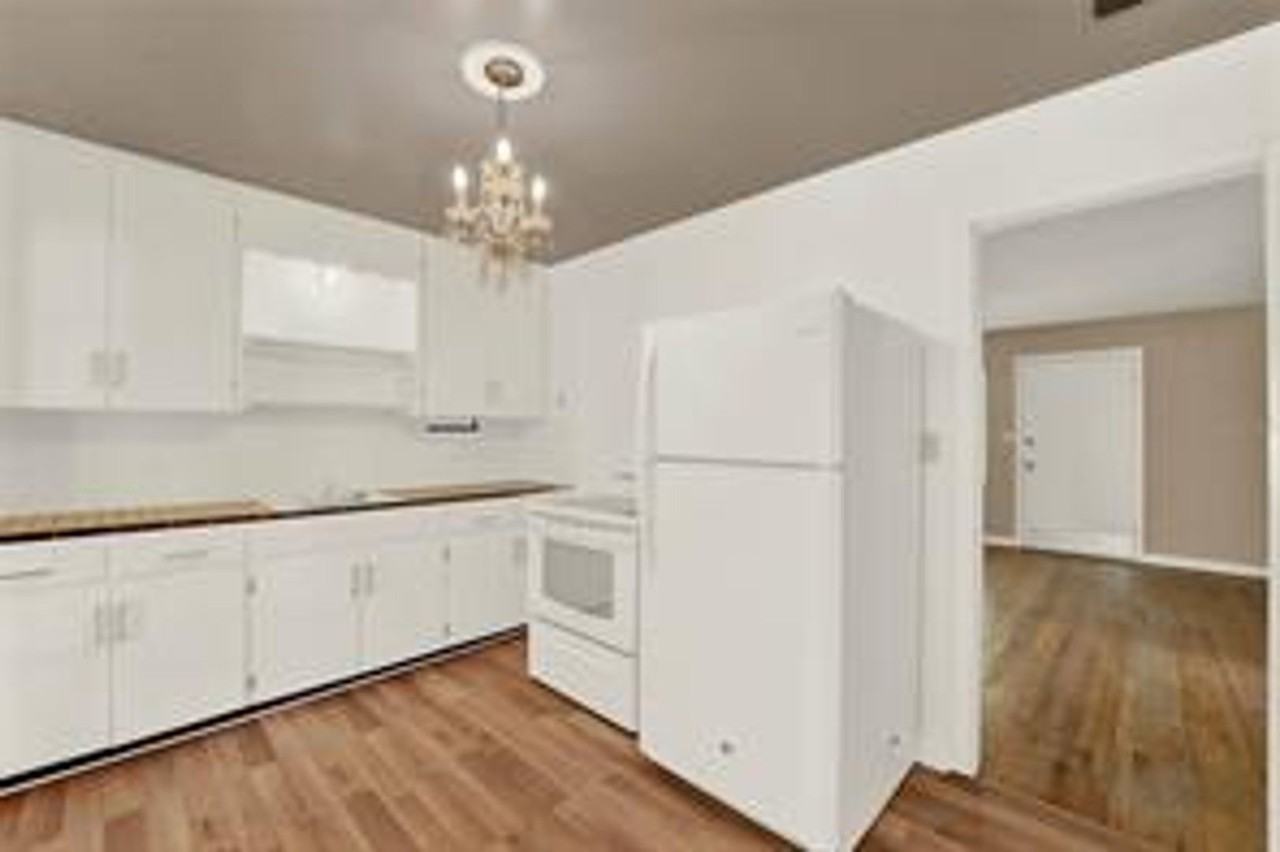 1016 Alba Dr - Photo 5 of 19