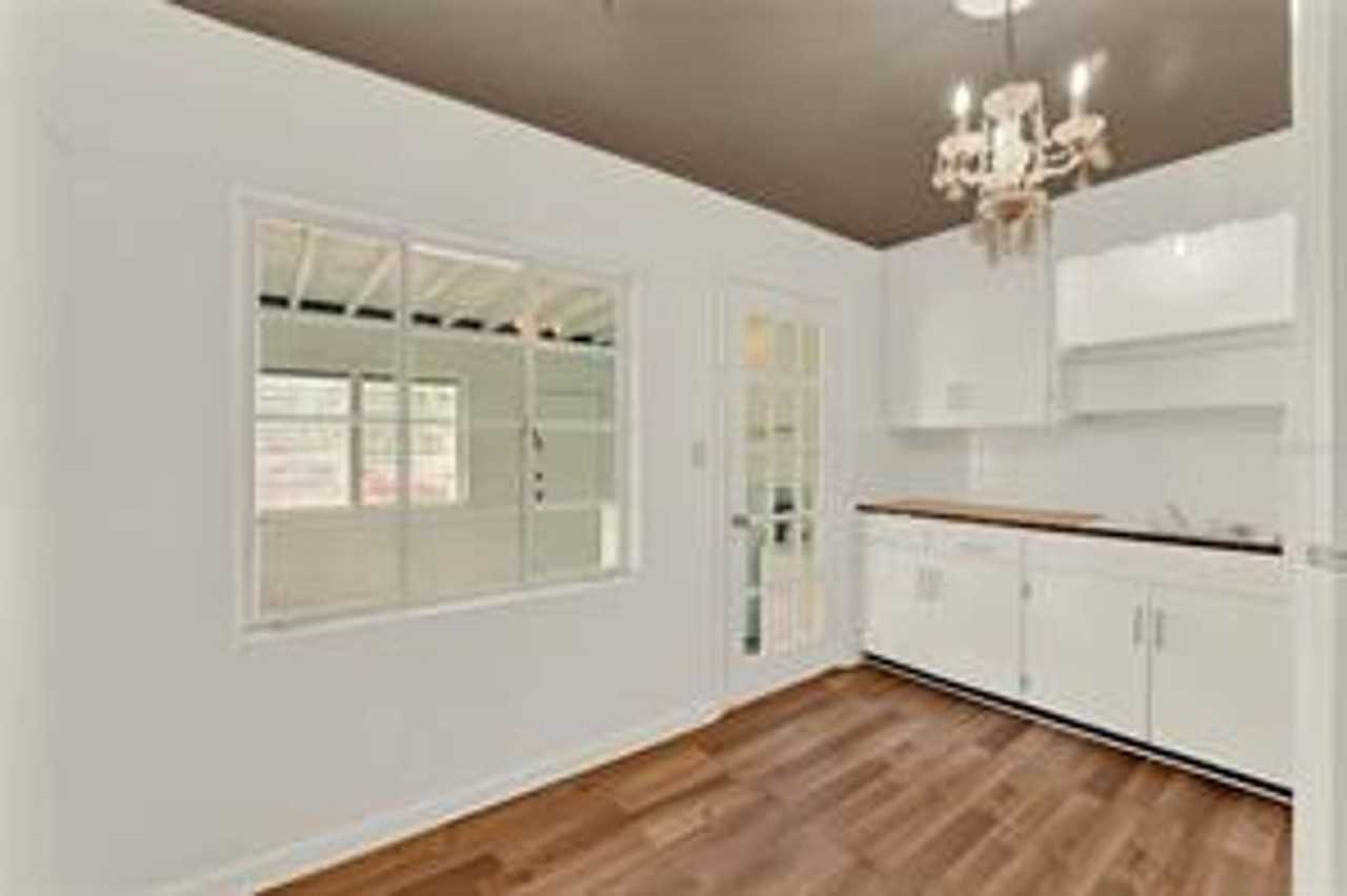 1016 Alba Dr - Photo 4 of 19