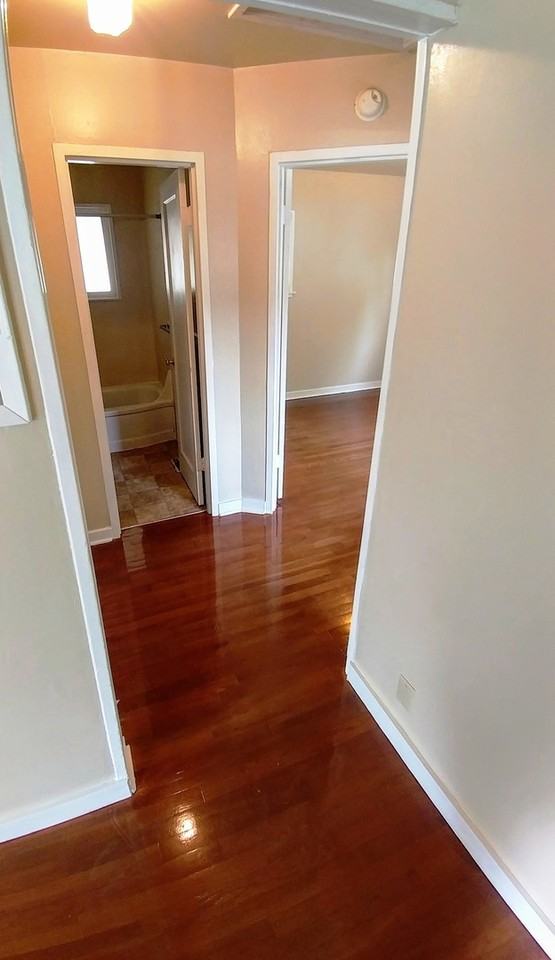 1556 Mckinley St - Photo 5 of 14