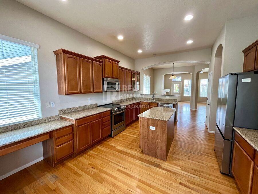 10261 Rifle St - Photo 2 of 23