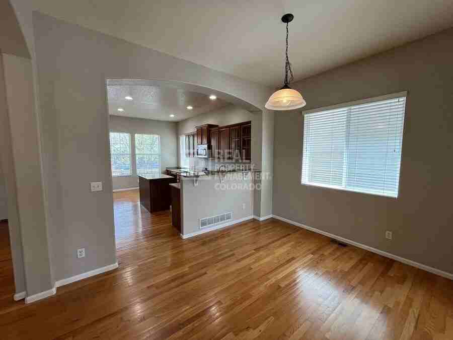 10261 Rifle St - Photo 4 of 23