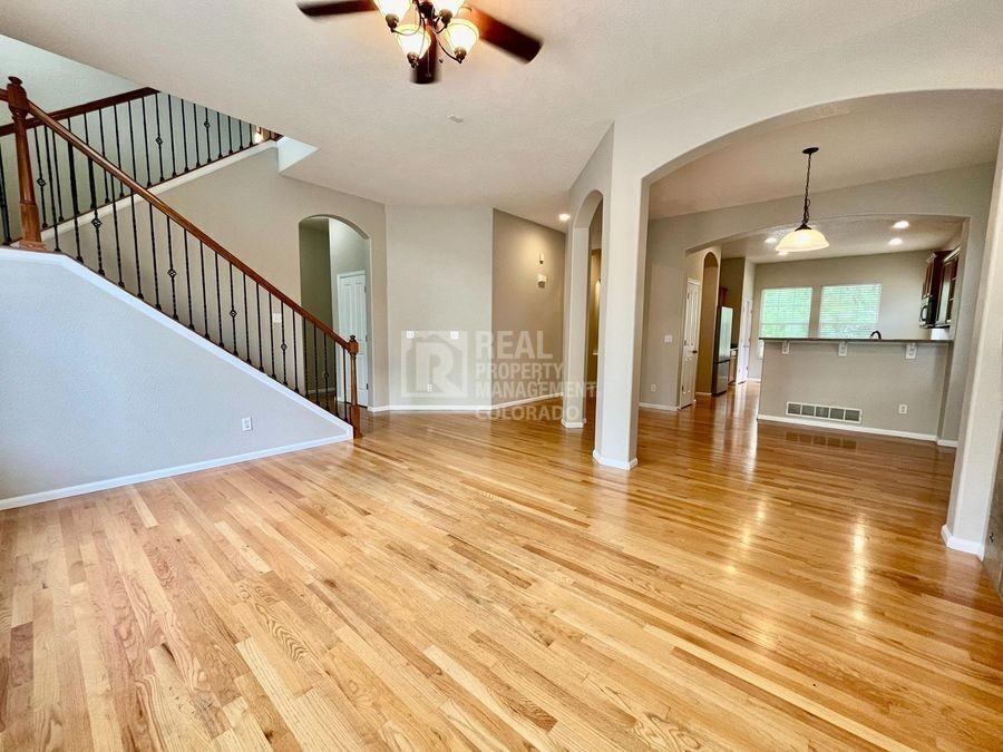 10261 Rifle St - Photo 6 of 23