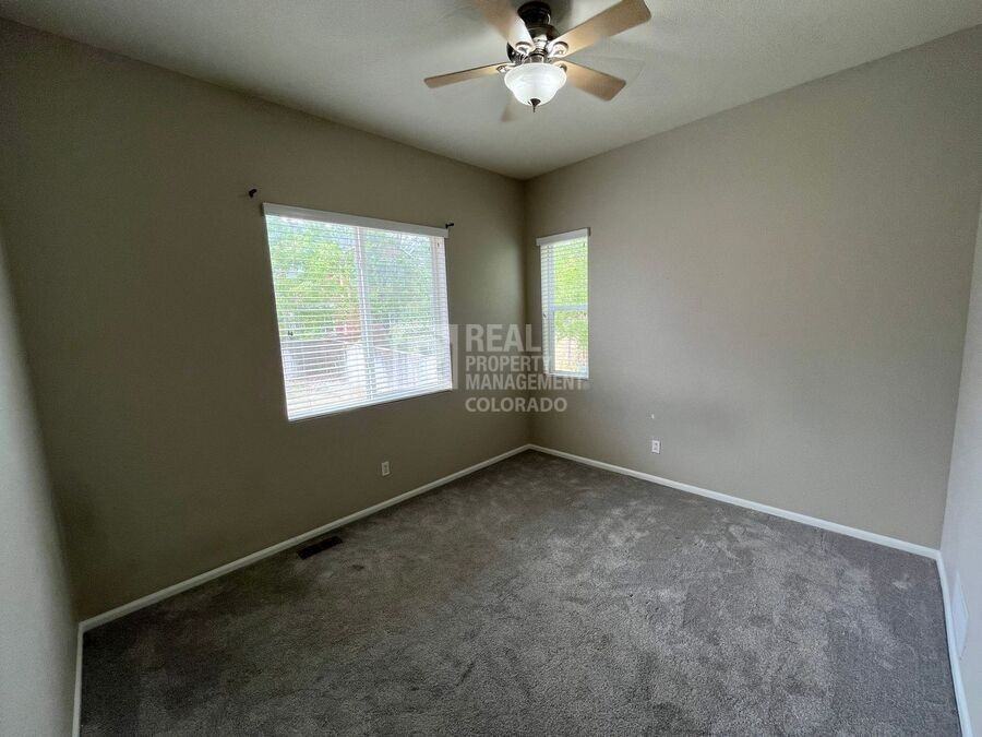 10261 Rifle St - Photo 7 of 23