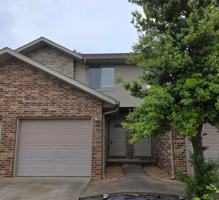 featured image of 265 E Erie St