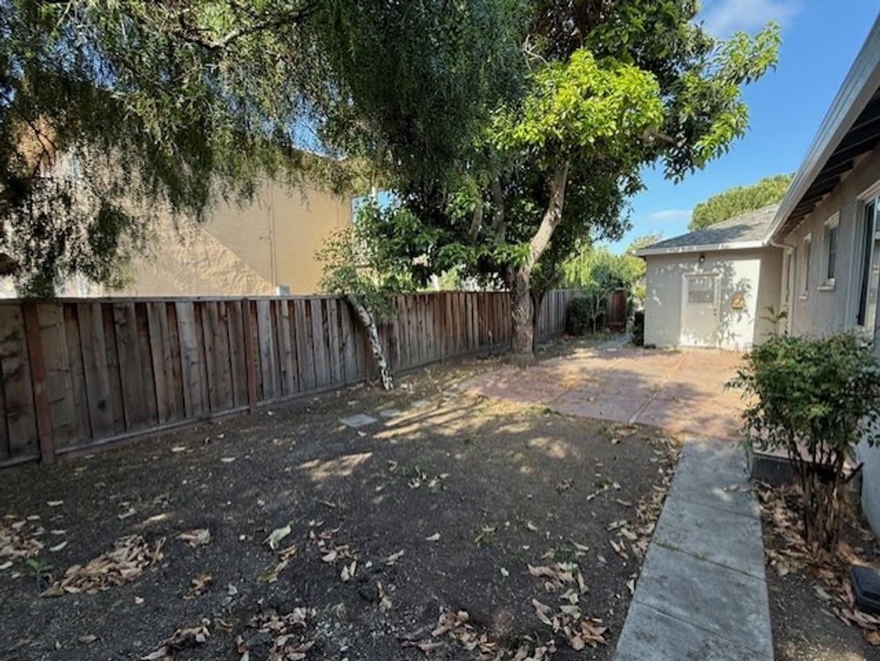 450 N Fair Oaks Ave - Photo 3 of 12