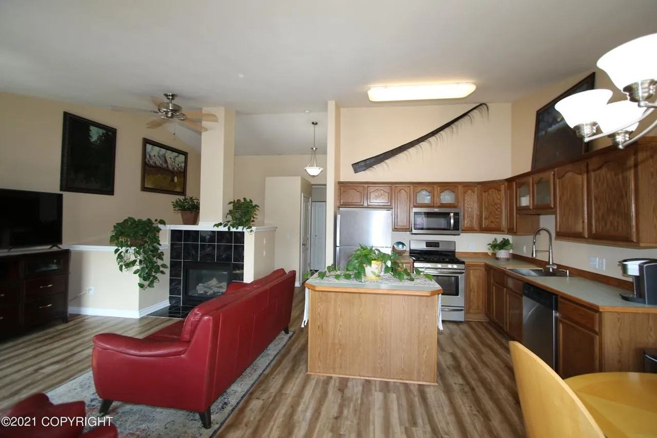 3364 Kendall Loop - Photo 4 of 17