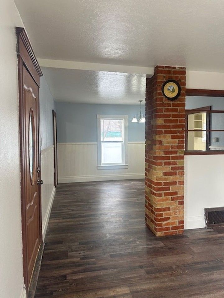 726 N 11th Ave - Photo 3 of 25