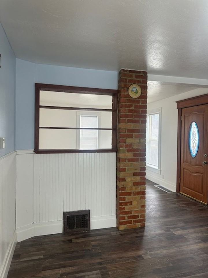 726 N 11th Ave - Photo 4 of 25
