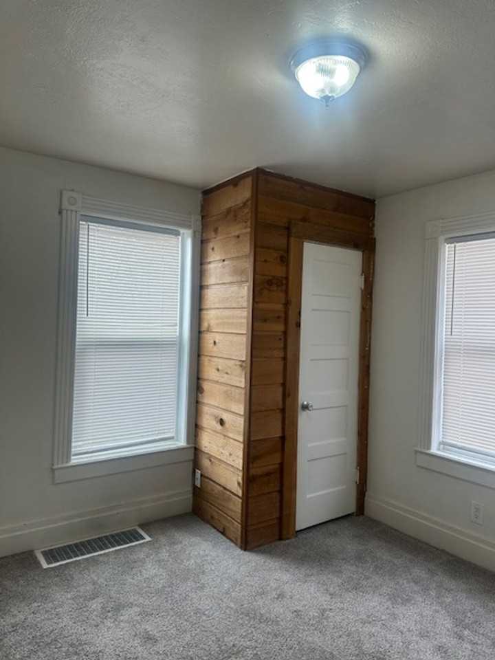 726 N 11th Ave - Photo 5 of 25