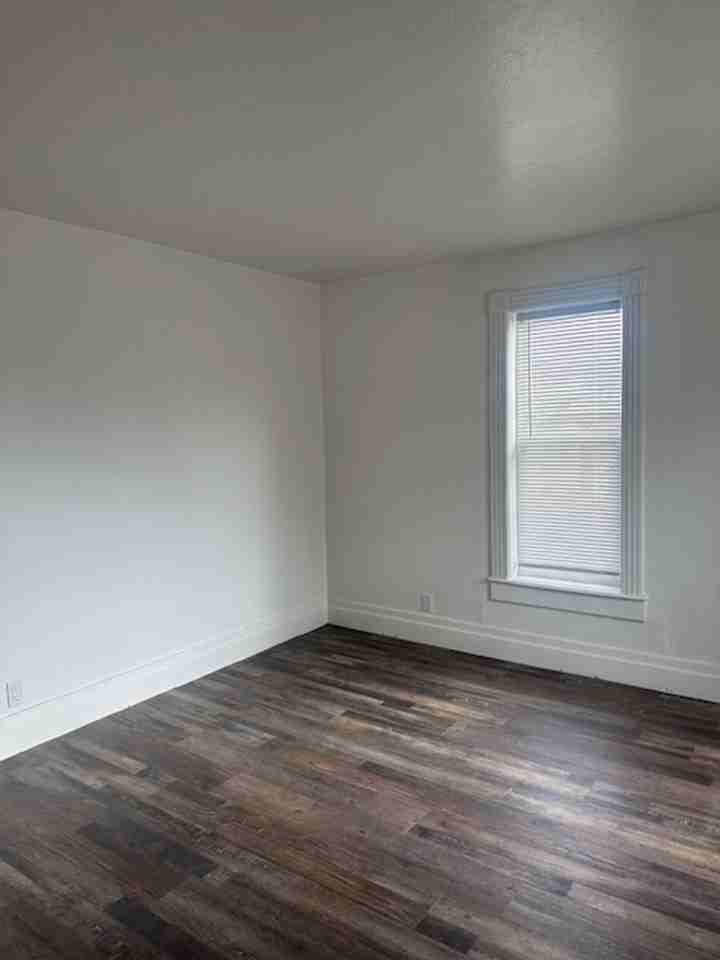 726 N 11th Ave - Photo 6 of 25
