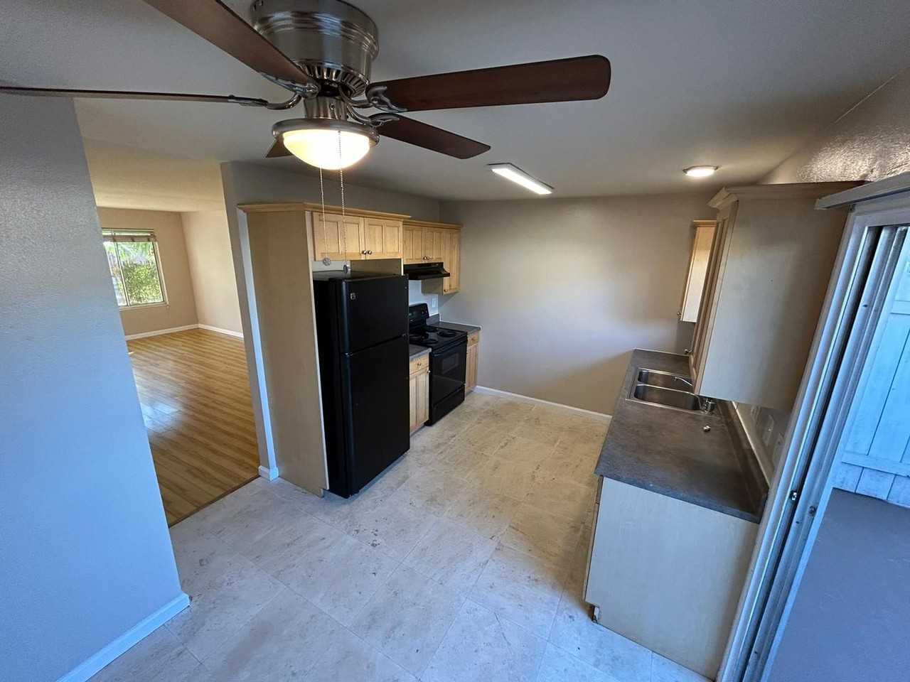 309 S Mollison Ave #4 - Photo 2 of 18