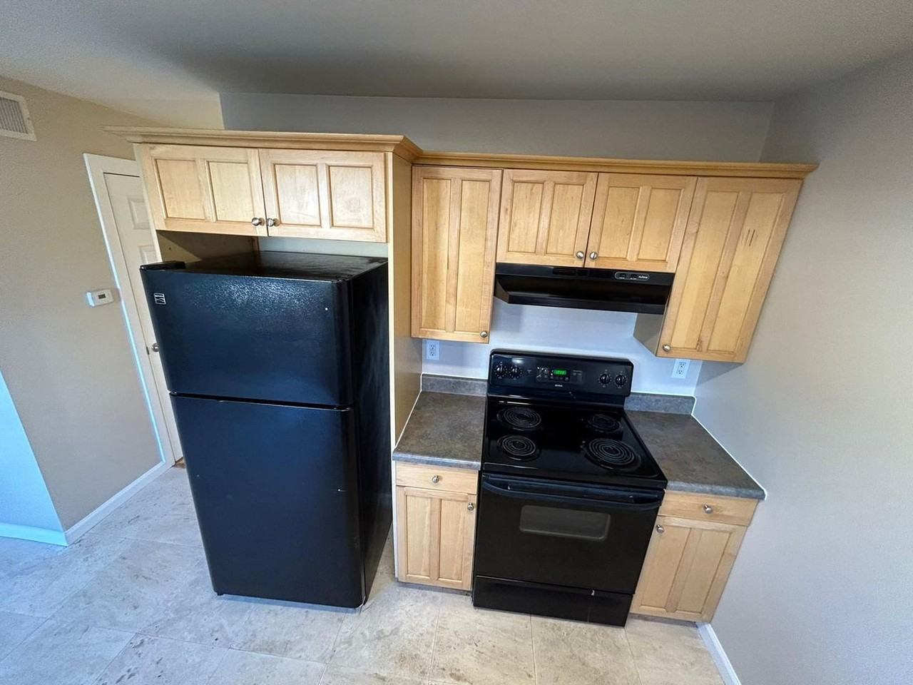 309 S Mollison Ave #4 - Photo 3 of 18