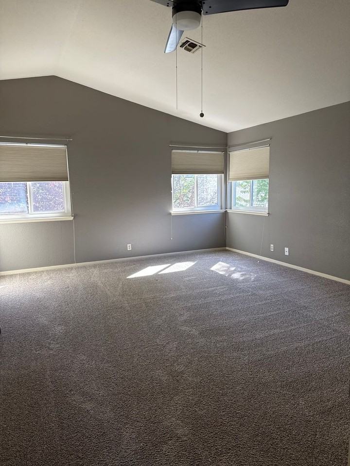 7575 Lighthouse Ln - Photo 6 of 18
