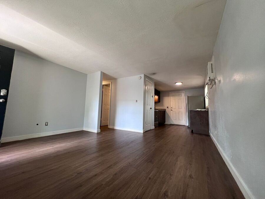 9314 Eastfield Rd #B - Photo 2 of 6