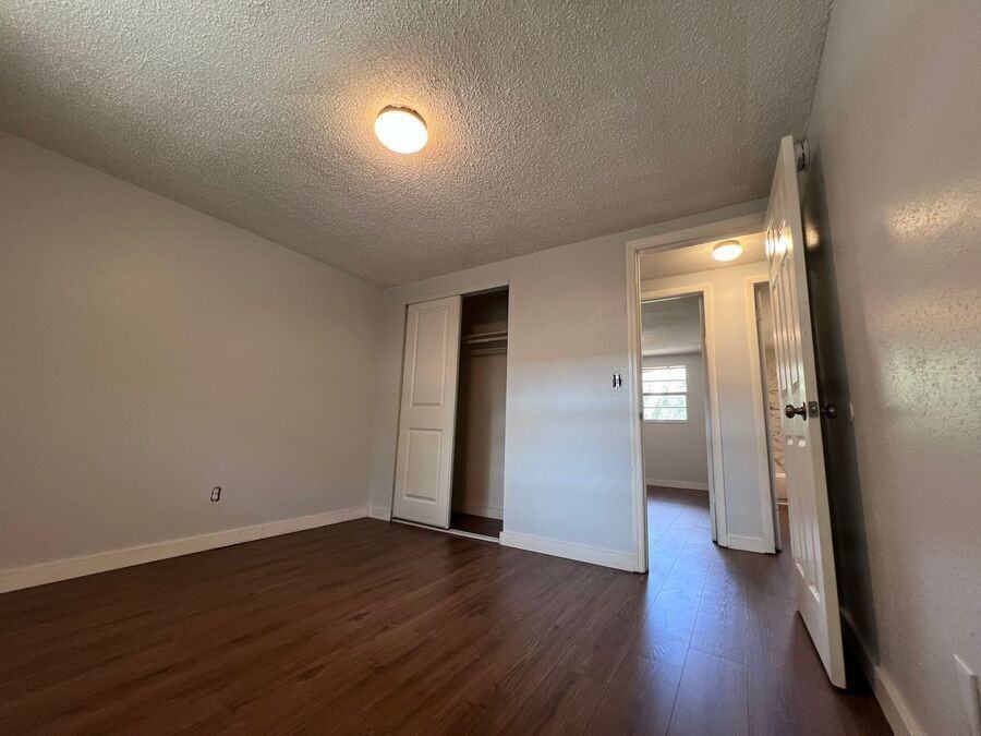 9314 Eastfield Rd #B - Photo 5 of 6