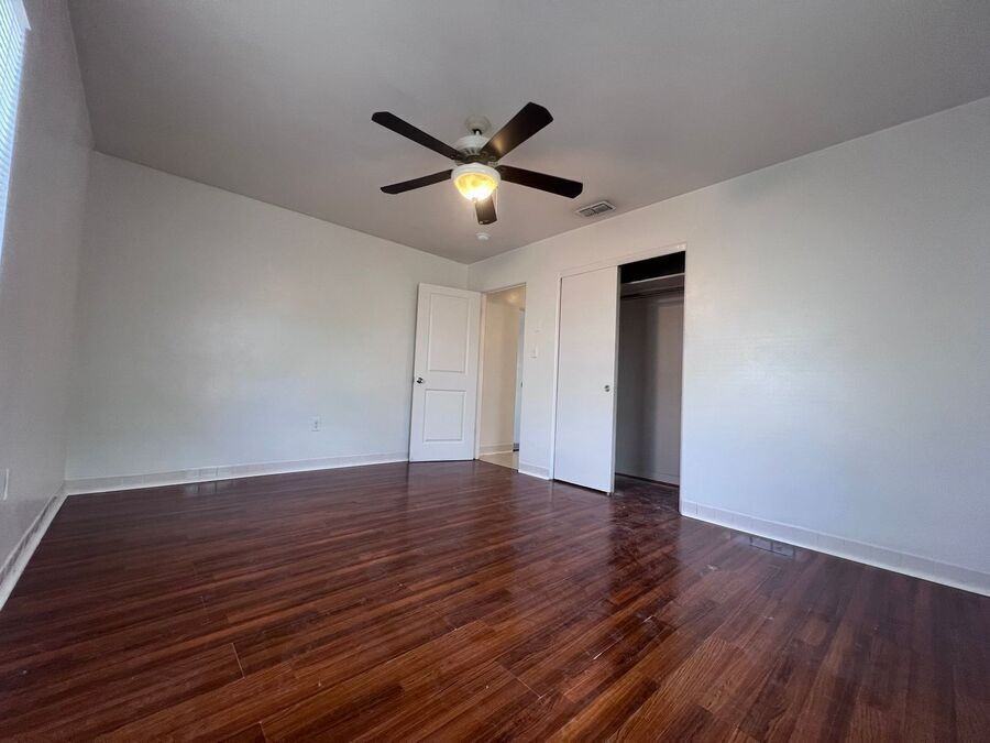 2525 Maple Ave - Photo 6 of 10