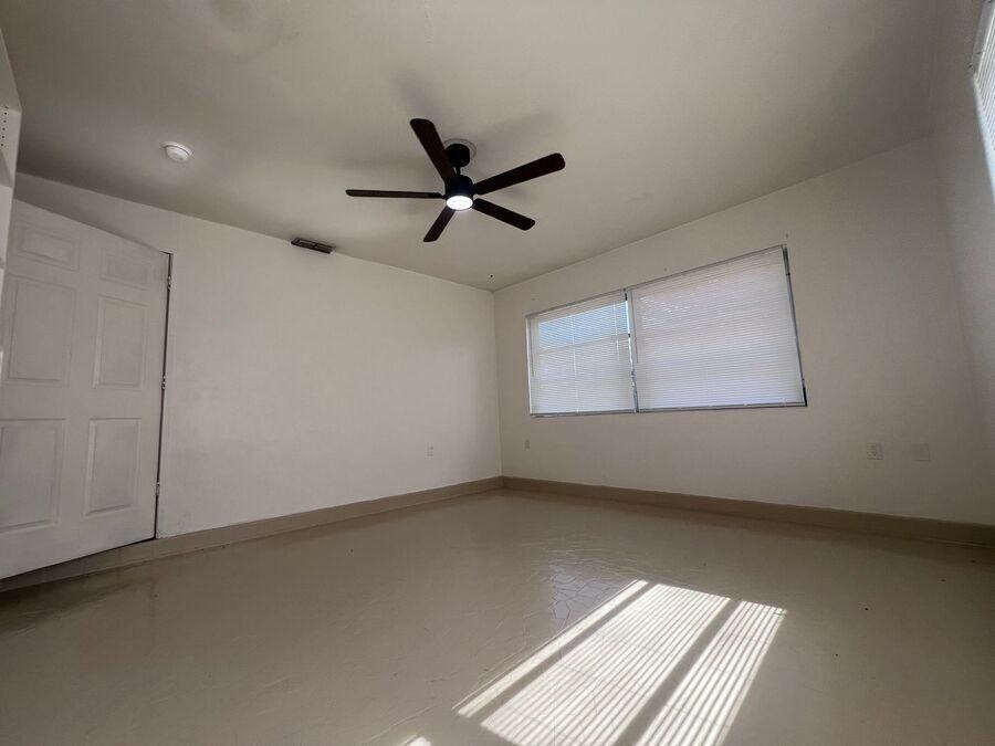 2525 Maple Ave - Photo 7 of 10