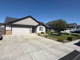 featured image of 609 S Harborview St
