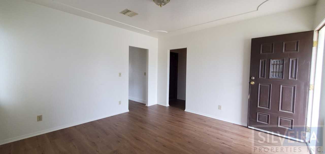 540 Tognazzini Ave - Photo 5 of 50