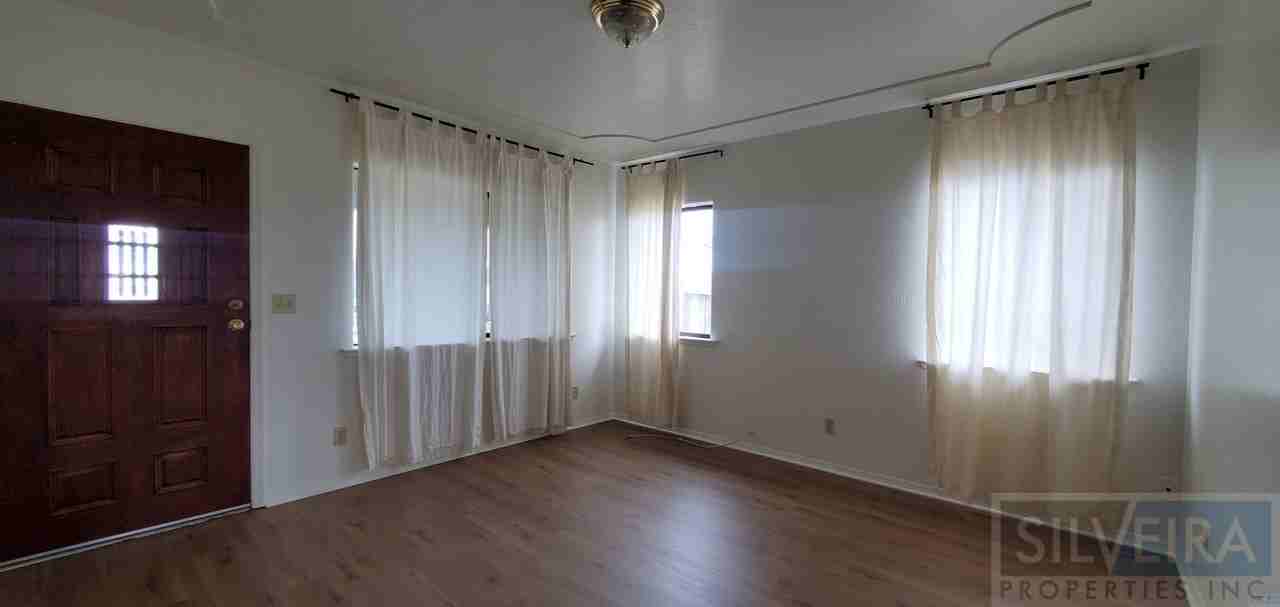 540 Tognazzini Ave - Photo 6 of 50